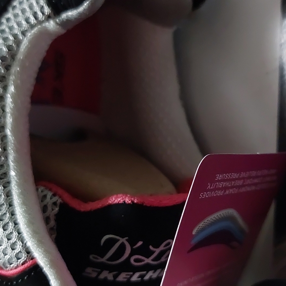 Sketchers  D'Lites Shoes Sz 6 - Picture 6 of 11
